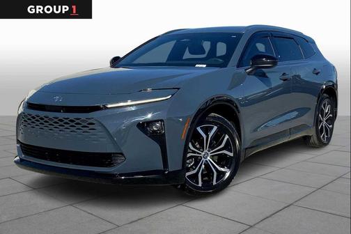 2025 Toyota Crown Signia XLE