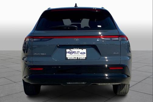 2025 Toyota Crown Signia XLE