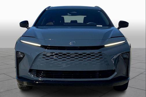 2025 Toyota Crown Signia XLE