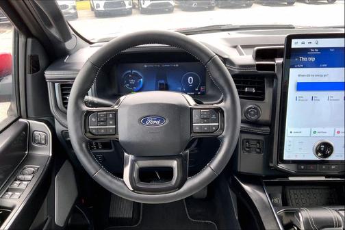 2025 Ford F-150 Lightning Platinum