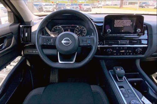 Brilliant Silver Metallic 2025 Nissan Pathfinder SV 4WD