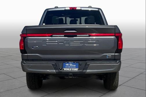 2022 Ford F-150 Lightning Platinum