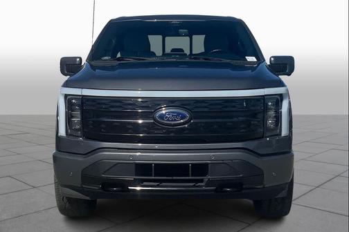 2022 Ford F-150 Lightning Platinum