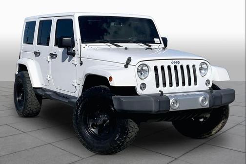 Bright White Clearcoat 2015 Jeep Wrangler Unlimited Sahara