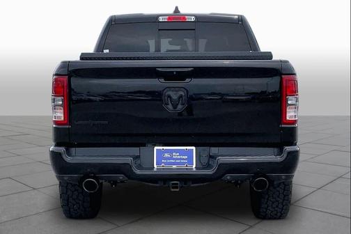 Diamond Black Crystal Pearlcoat 2020 RAM 1500 Lone Star