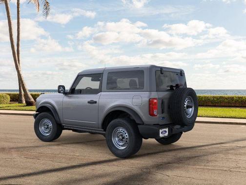 2025 Ford Bronco Base