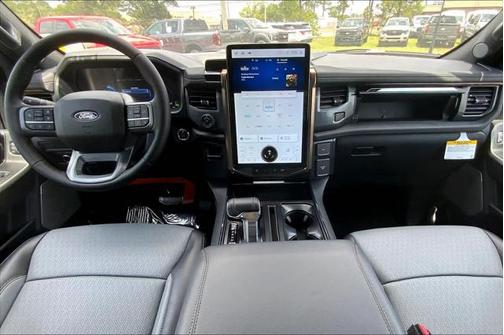2025 Ford F-150 Lightning LARIAT