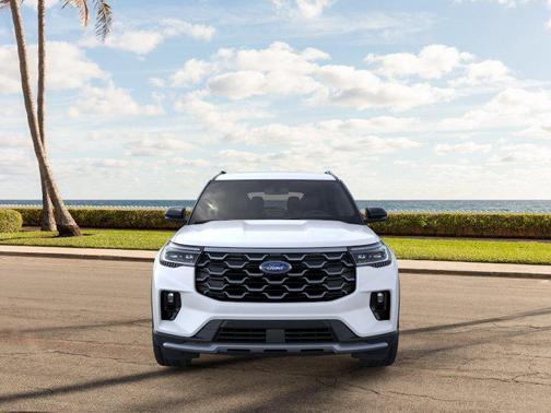 Star White Metallic Tri-Coat 2026 Ford Explorer Platinum