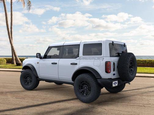 Oxford White 2026 Ford Bronco Badlands