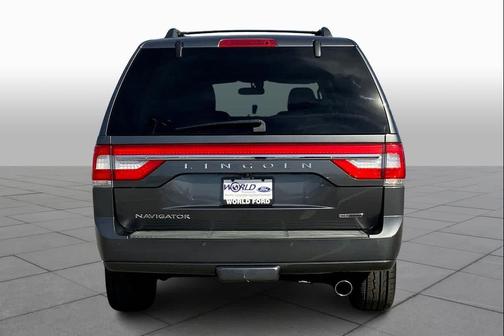 2015 Lincoln Navigator Base
