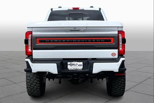 Oxford White 2026 Ford F-250 Lariat