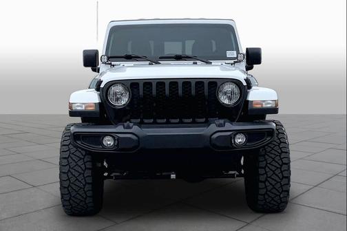 Bright White Clearcoat 2023 Jeep Gladiator Willys 4x4