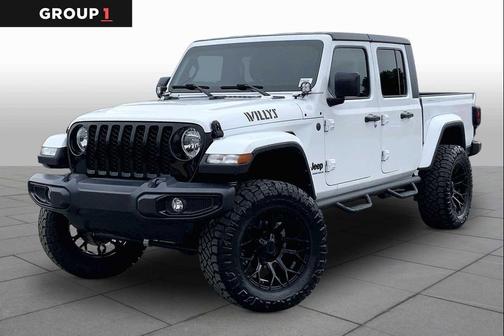 Bright White Clearcoat 2023 Jeep Gladiator Willys 4x4