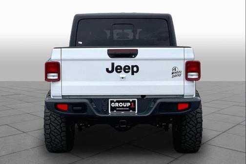 Bright White Clearcoat 2023 Jeep Gladiator Willys 4x4