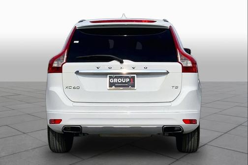 Crystal White Pearl 2016 Volvo XC60 T5 Drive-E Premier