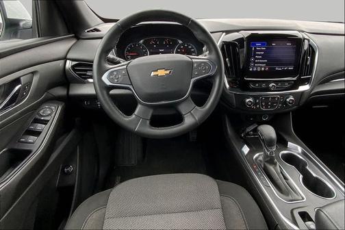 Summit White 2023 Chevrolet Traverse LT Cloth