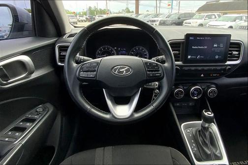 2022 Hyundai VENUE SEL