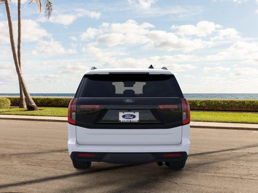 Oxford White 2026 Ford Expedition Tremor