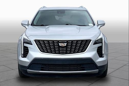 Radiant Silver Metallic 2020 Cadillac XT4 Premium Luxury