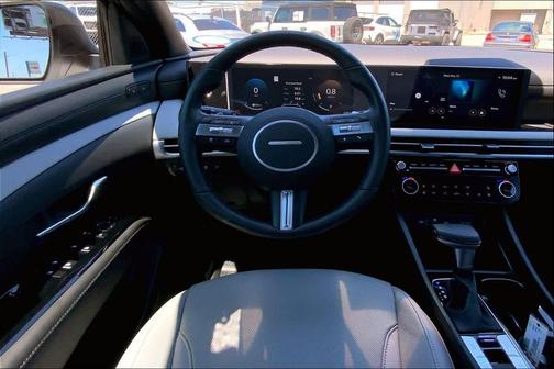 Atlas White 2025 Hyundai SANTA CRUZ Limited