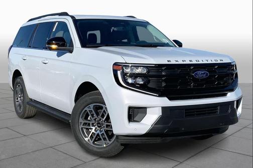 Space Silver Metallic 2026 Ford Expedition Active