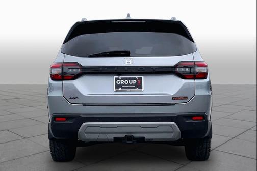 Lunar Silver Metallic 2025 Honda Pilot TrailSport