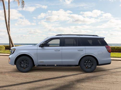 Glacier Gray Metallic Tri-Coat 2026 Ford Expedition Tremor