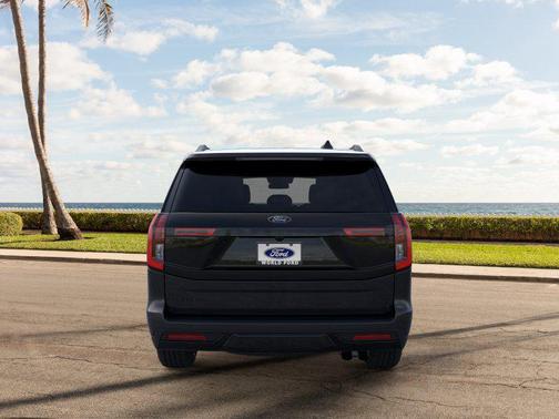 Agate Black Metallic 2026 Ford Expedition Platinum