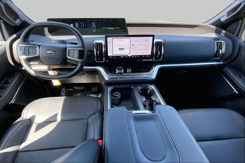 Agate Black Metallic 2026 Ford Expedition Platinum