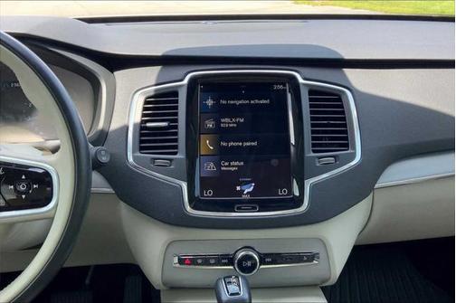 2021 Volvo XC90 T5 Momentum