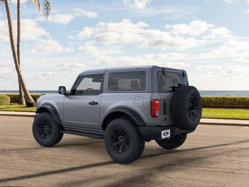 Carbonized Gray Metallic 2026 Ford Bronco Base