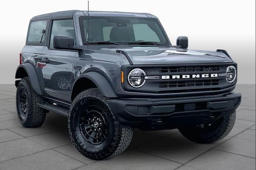 Carbonized Gray Metallic 2026 Ford Bronco Base
