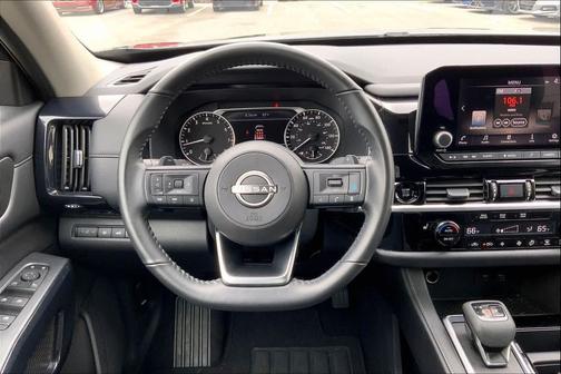 2025 Nissan Pathfinder SV 4WD