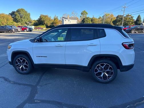 Bright White Clearcoat 2025 Jeep Compass Limited