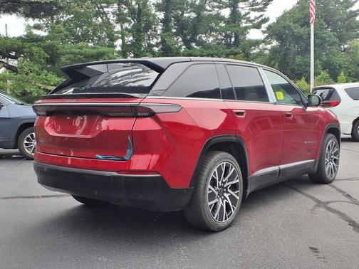 Red Hot Pearlcoat 2025 Jeep Wagoneer S Limited