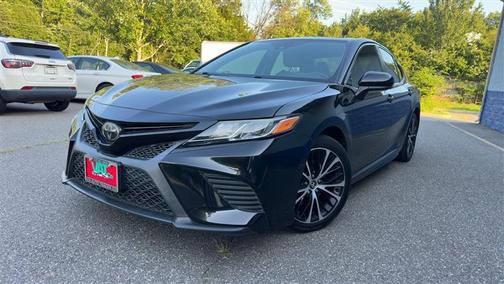 2020 Toyota Camry SE