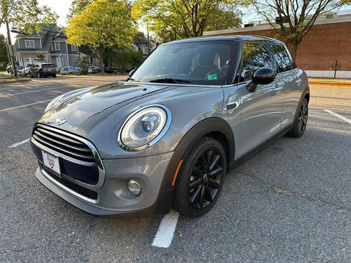 2016 MINI Hardtop Cooper
