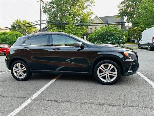 2017 Mercedes-Benz GLA 250 Base 4MATIC