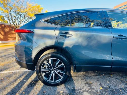 2021 Toyota Venza LE