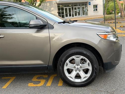 Gray 2013 Ford Edge SEL