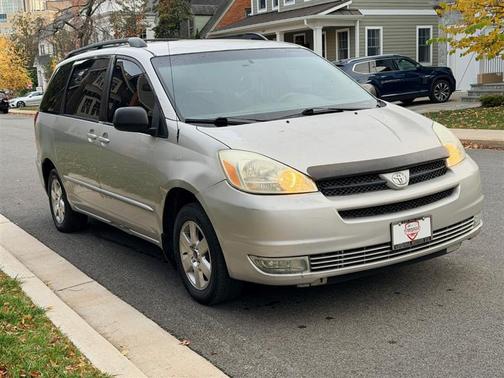 2005 Toyota Sienna CE