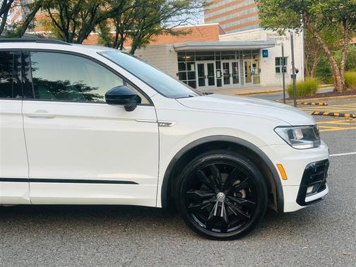 2021 Volkswagen Tiguan SE/SE R-LINE