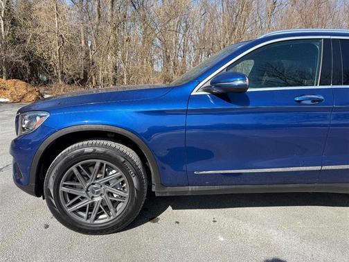 2018 Mercedes-Benz GLC 300 Base 4MATIC