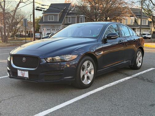 2017 Jaguar XE 25t
