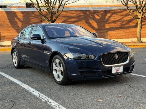 2017 Jaguar XE 25t