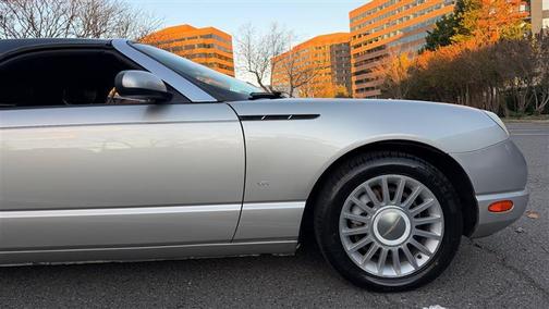 2004 Ford Thunderbird DELUXE/PREMIUM