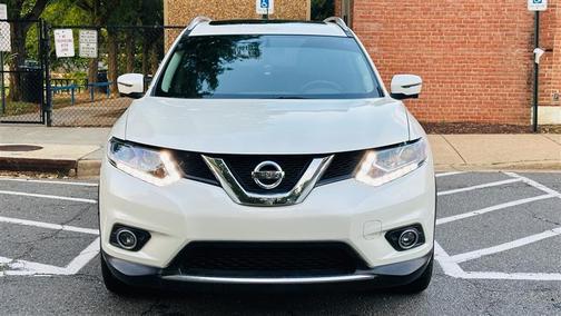 Pearl White 2016 Nissan Rogue SL