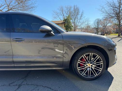2015 Porsche Macan Turbo