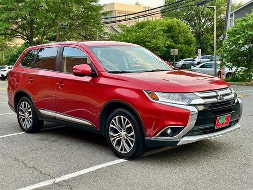 2018 Mitsubishi Outlander ES/SE/SEL/LE