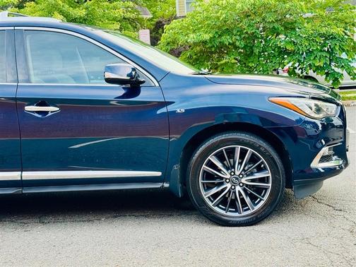 2017 INFINITI QX60 Base